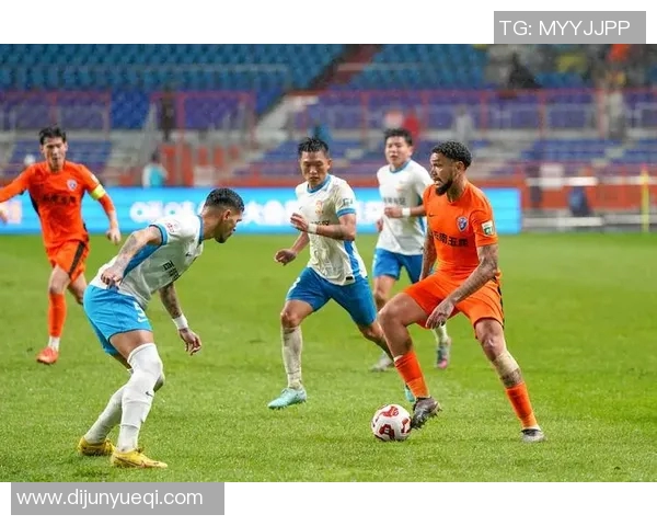 西字足球明星的传奇故事与辉煌成就揭秘